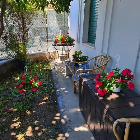 La Casa Di Alvy Hotel Пескара Екстериор снимка