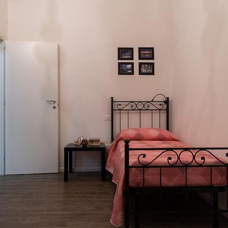 La Casa Di Alvy Hotel Пескара Екстериор снимка